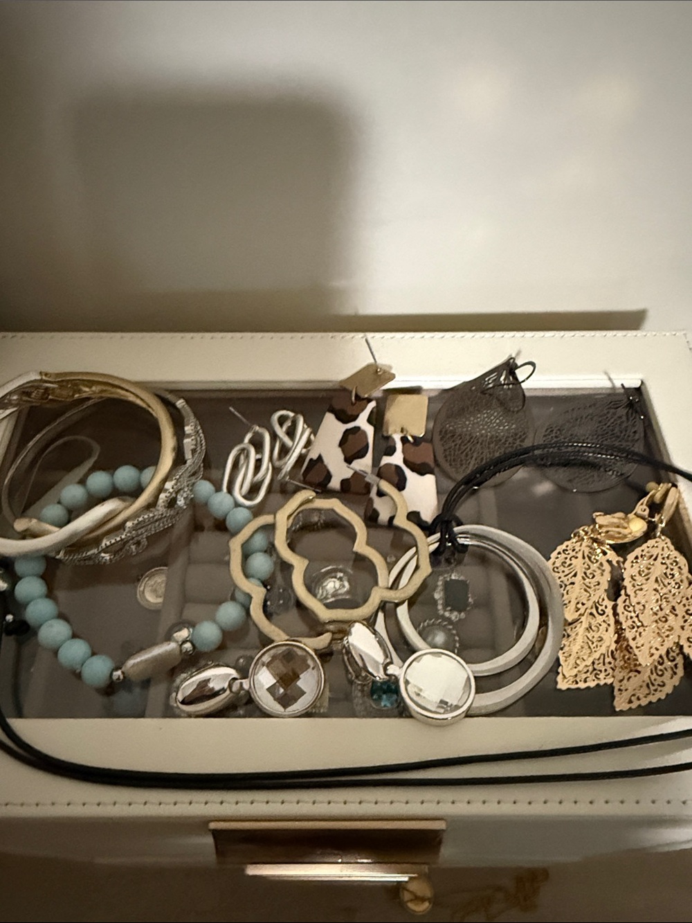 Mixed Women's Jewelry Set in Light Blue, Gold & Silver